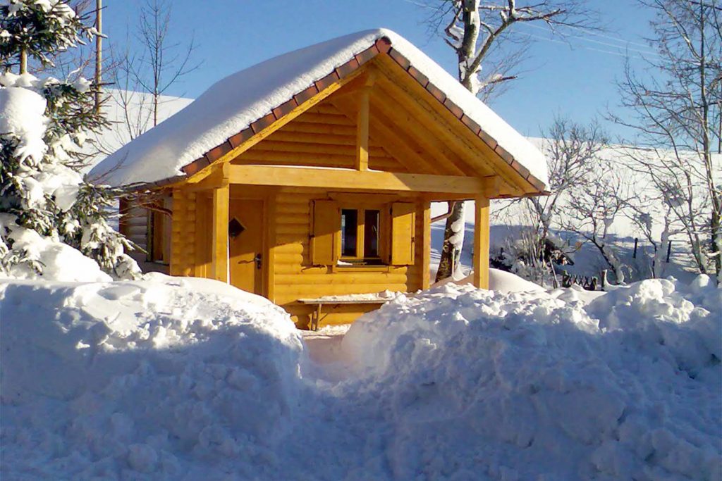 gartenhaus im winter